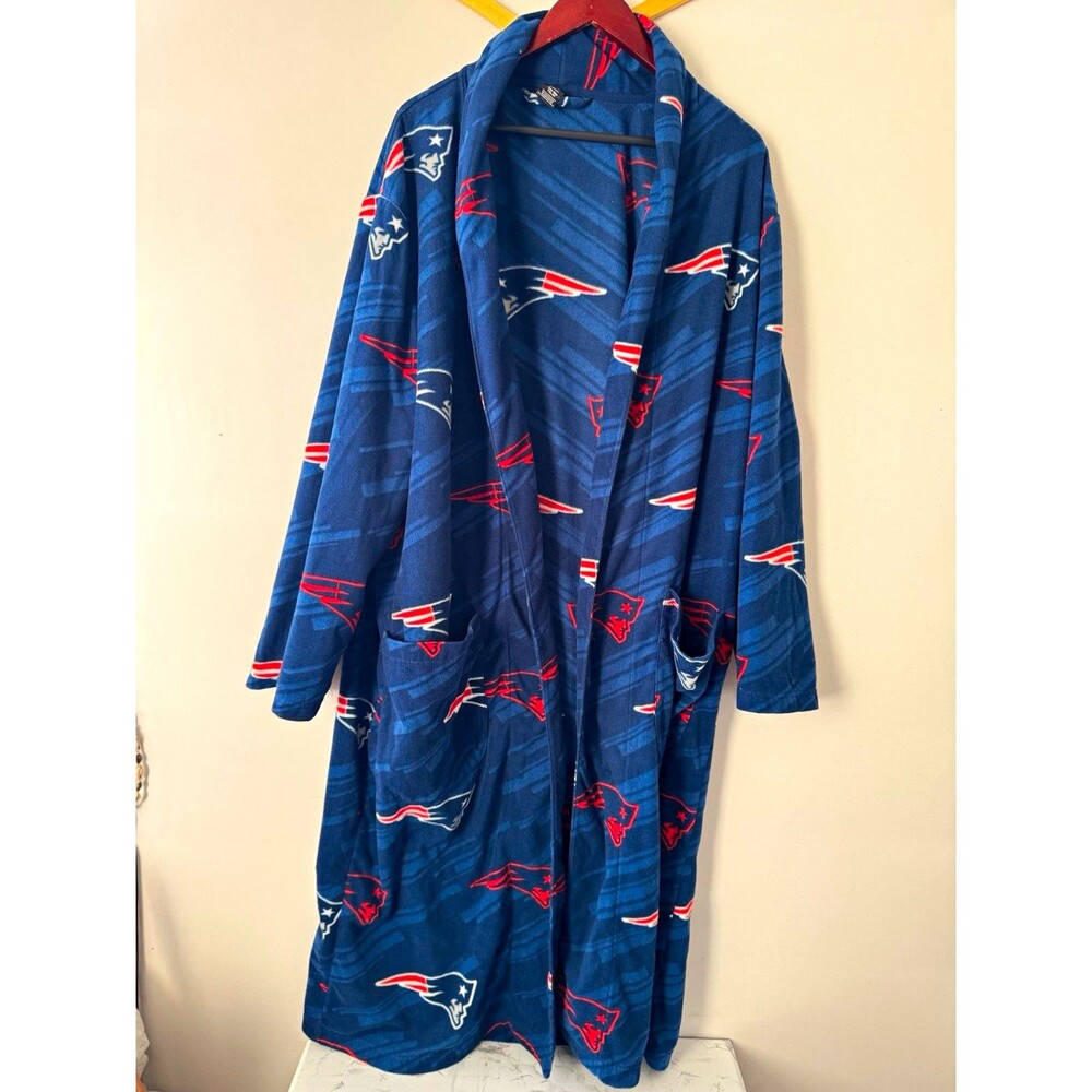 NFL Team Apparel New England Patriots Logo Fleece Robe Collared Long Sleeve OS